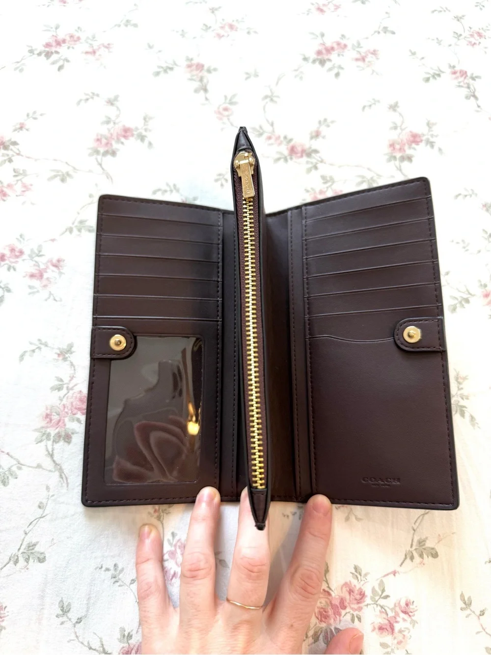NWOT Coach Black Pebbled Leather Slim Zip Logo Gold Hardware Wallet